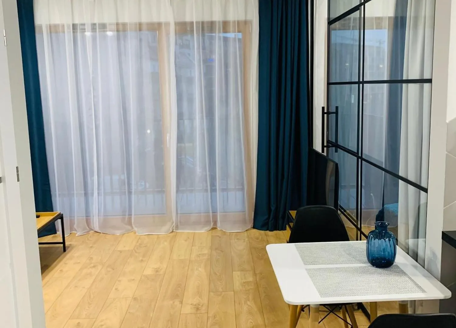 Apartment Luksusowy Apartament Z Parkingiem I Klimatyzacja W Samym Centrum Wroclawia Poland