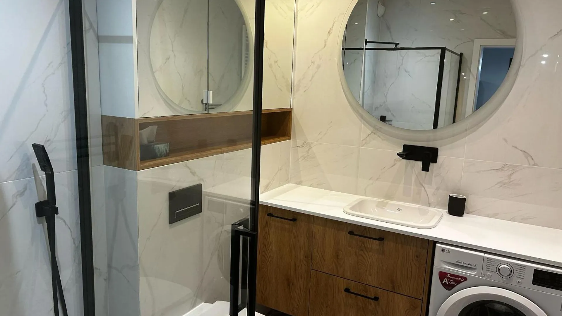 Apartment Luksusowy Apartament Z Parkingiem I Klimatyzacja W Samym Centrum Wroclawia